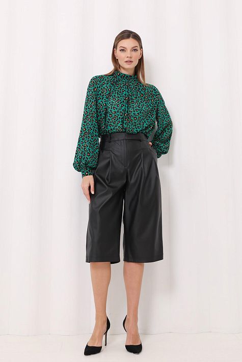 Шорты брючные из экокожи