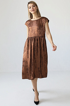 Платье со сборкой по талии