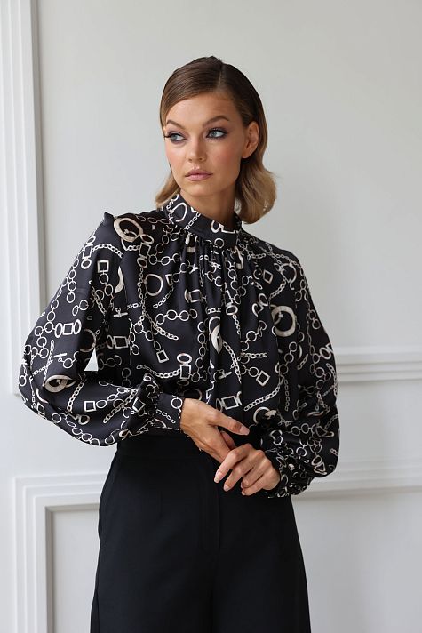 Блузка со сборкой по переду