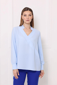 Блузка с фигурным воротом