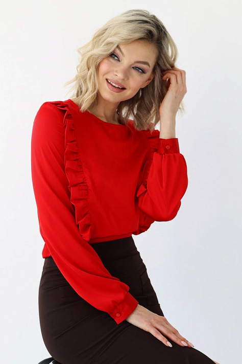 Блузка с рюшами