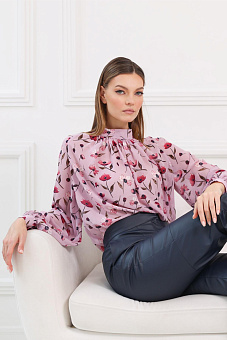 Блузка со сборкой по переду