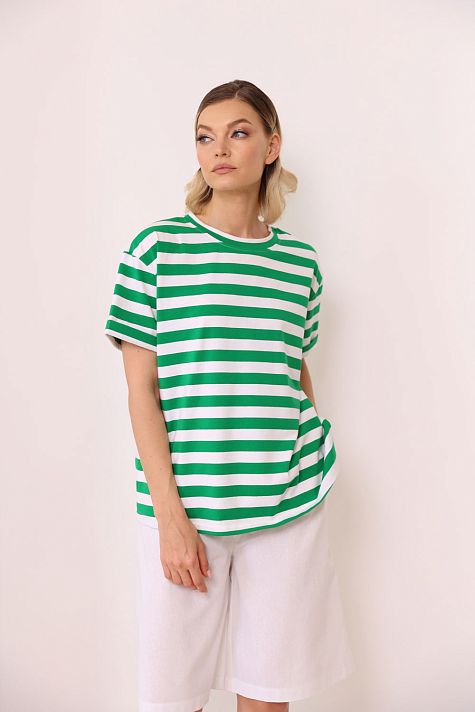 Футболка свободного кроя