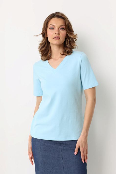 Футболка с V-образным вырезом